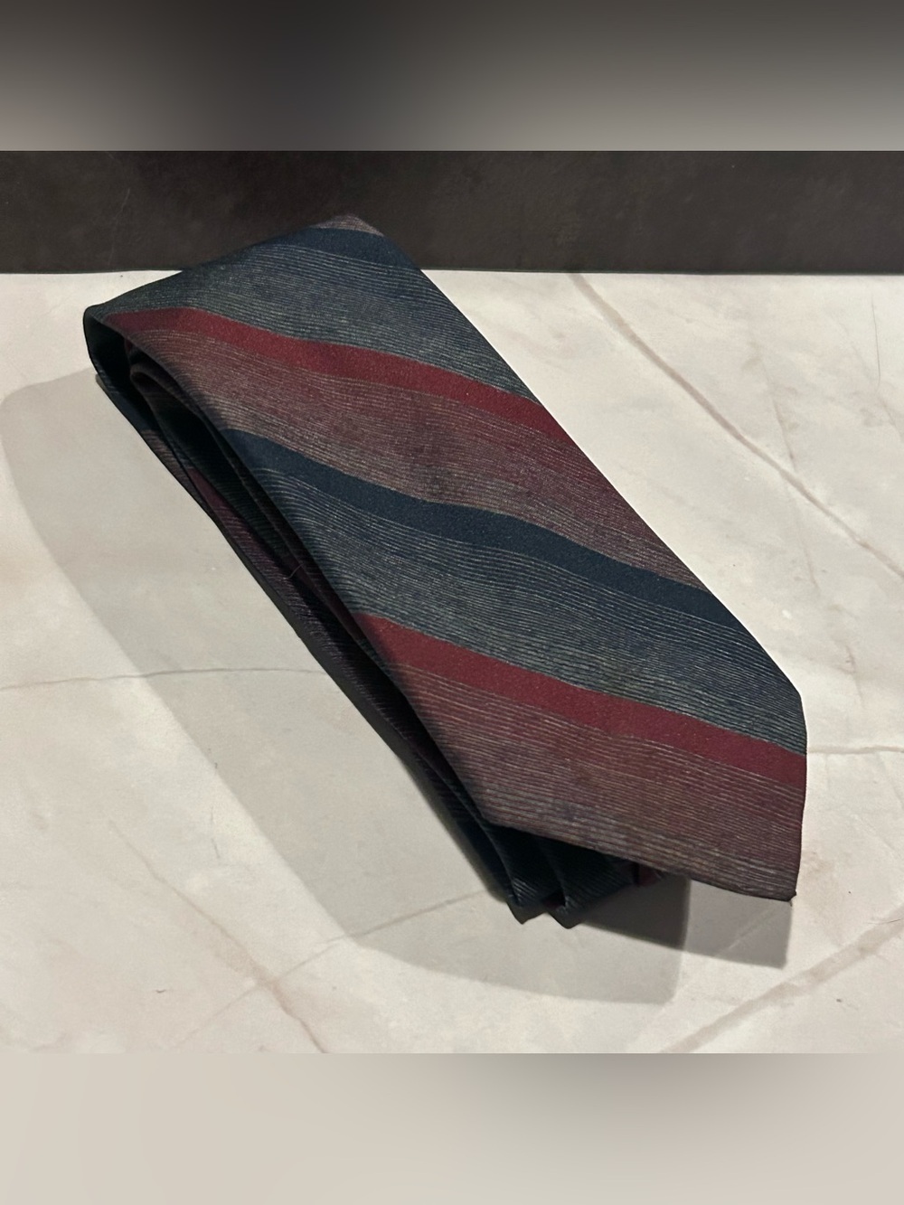 House of Tuscany Men's Diagonal Stripe 59” Tie in Navy and Burgundy